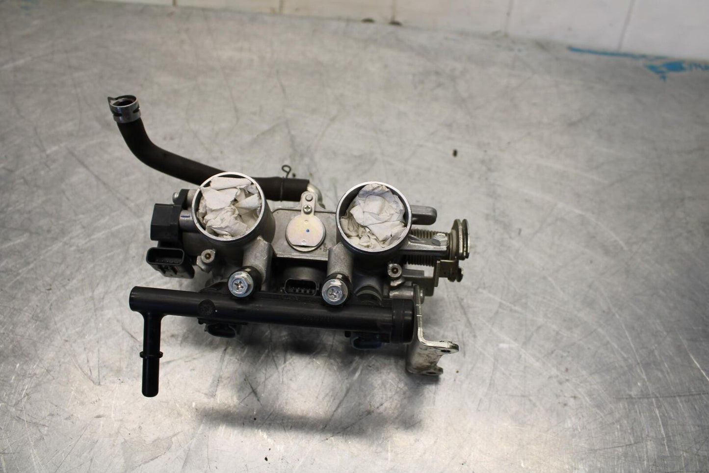 17-18 YAMAHA YZF R3 MAIN FUEL INJECTORS / THROTTLE BODIES BB438