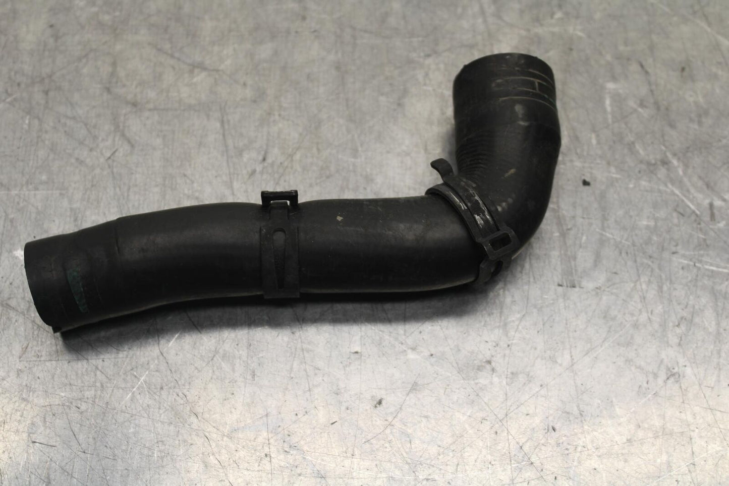 20-23 BMW F900R RADIATOR HOSE BB603