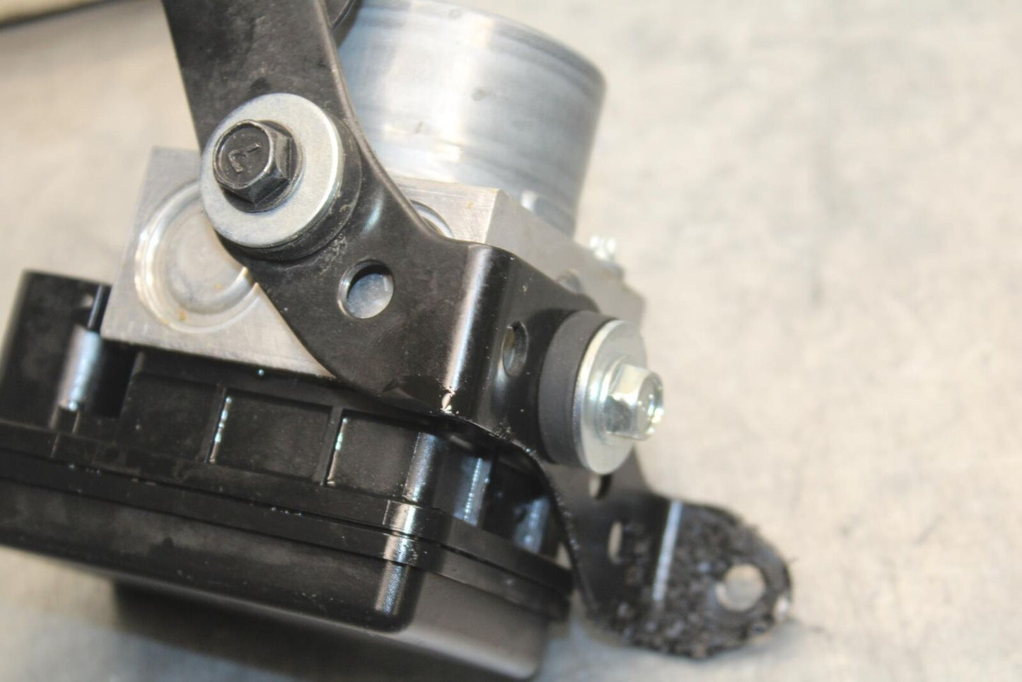 17-20 KAWASAKI NINJA 650 EX650 ABS ABS PUMP UNIT MODULE BB88