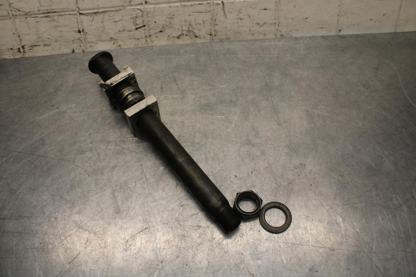 2001 Yamaha YZF R6 REAR AXLE BACK WHEEL RIM PIVOT BOLT AXEL 4XV-25381-00-00