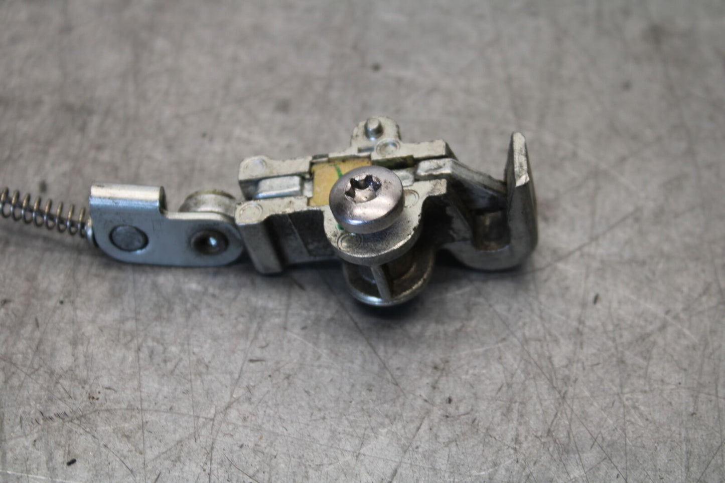 19-21 TRIUMPH SPEED TWIN 1200 REAR PASSENGER SEAT LATCH LOCK ASSEMBLY BB653