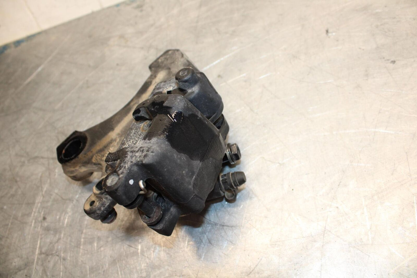 17-21 TRIUMPH STREET TRIPPLE R ABS REAR BREMBO BRAKE CALIPER W BRACKET bb452