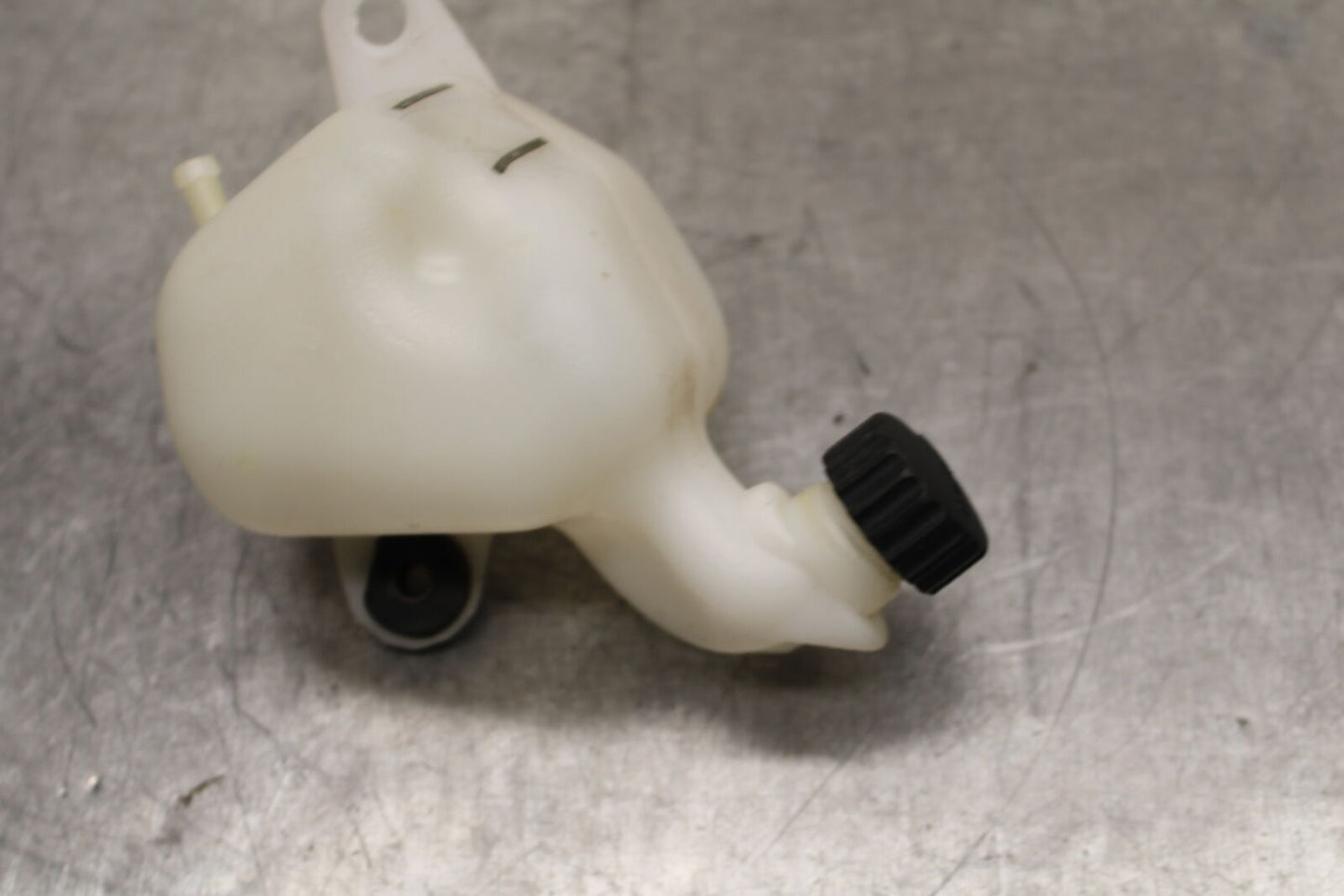 17-24 KTM 390 DUKE COOLANT WATER TANK RESERVOIR BOTTLE BB734