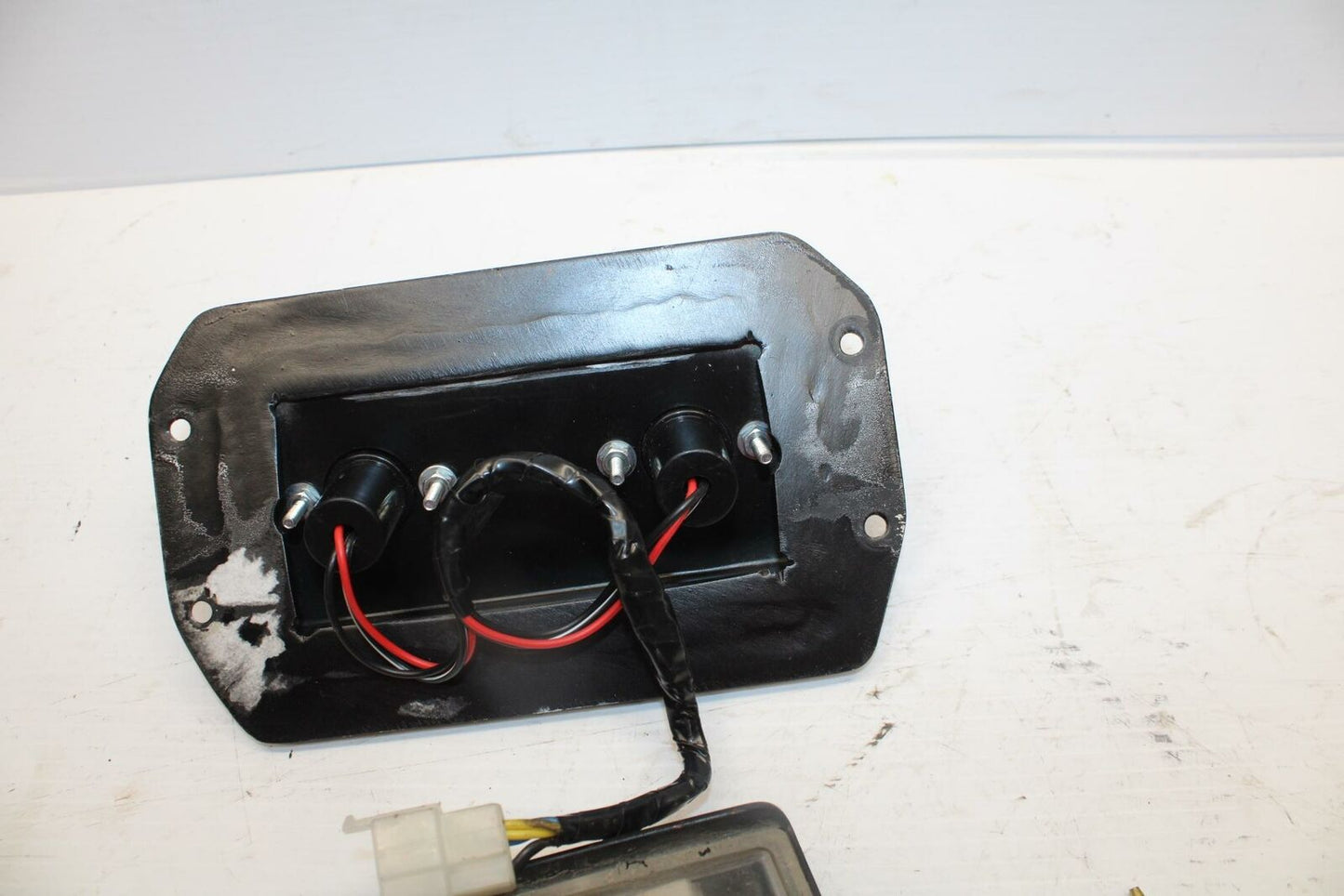 96 YAMAHA YZF750R REAR TAIL TAILLIGHT BACK BRAKE LIGHT LICENCE PLATE BB237