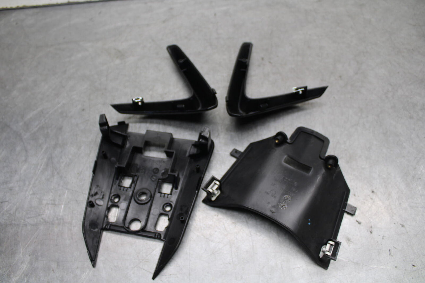 21-24 APRILIA RSV4 FAIRING COWL TRIM COVER PANEL KIT BB668