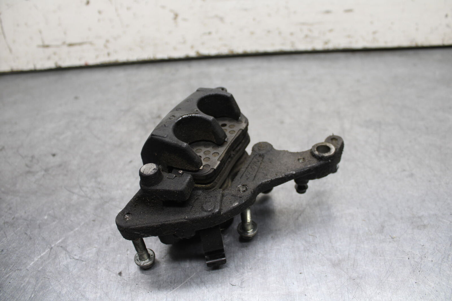 15-16 HONDA CB300F RIGHT FRONT BRAKE CALIPER BB740
