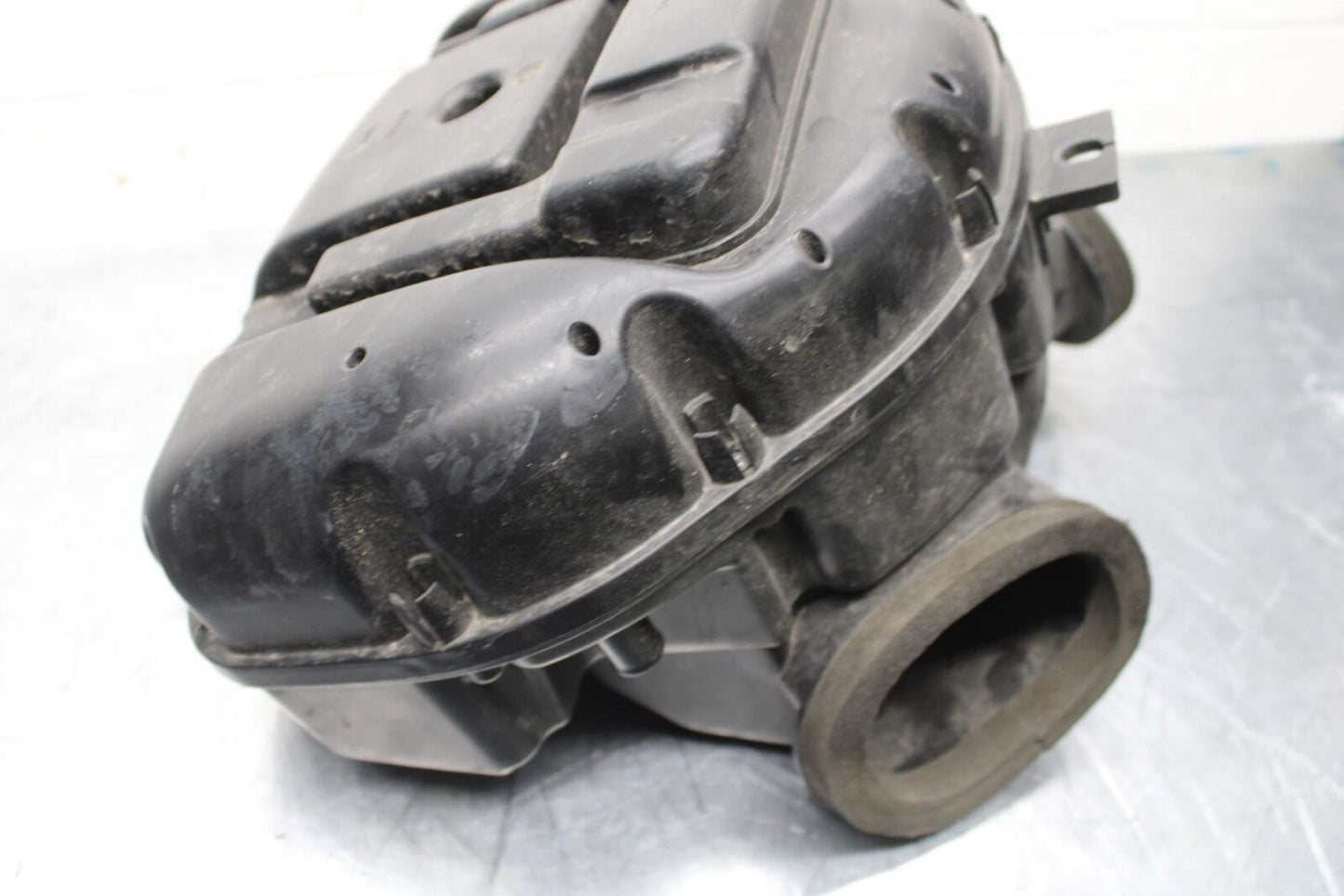 2008 Suzuki GSXR600 AIRBOX AIR INTAKE FILTER BOX 13700-01H10 BB593