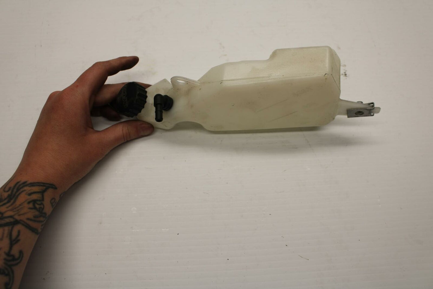 18-20 HUSQVARNA VITPILEN 401 COOLANT WATER TANK RESERVOIR BOTTLE BB248