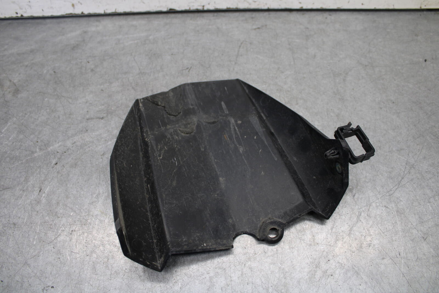 16-21 YAMAHA XSR900 REAR BACK WHEEL TIRE HUGGER FENDER BB664
