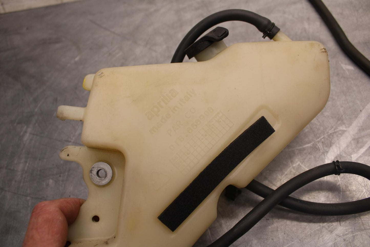 2010 Aprilia RSV1000R COOLANT WATER TANK RESERVOIR BOTTLE BB513