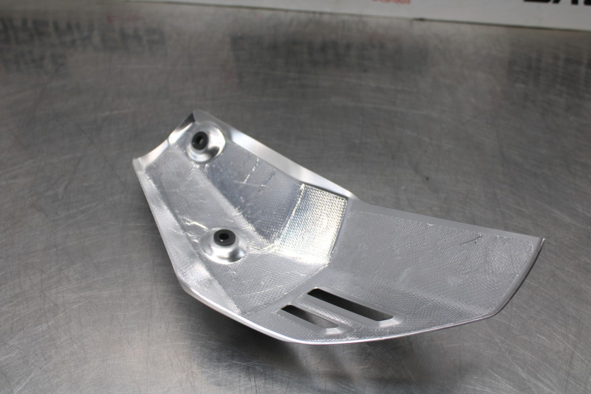 18 SUZUKI GSXR1000 REAR BACK MUFFLER EXHAUST PIPE COVER HEAT SHIELD GUARD BB642