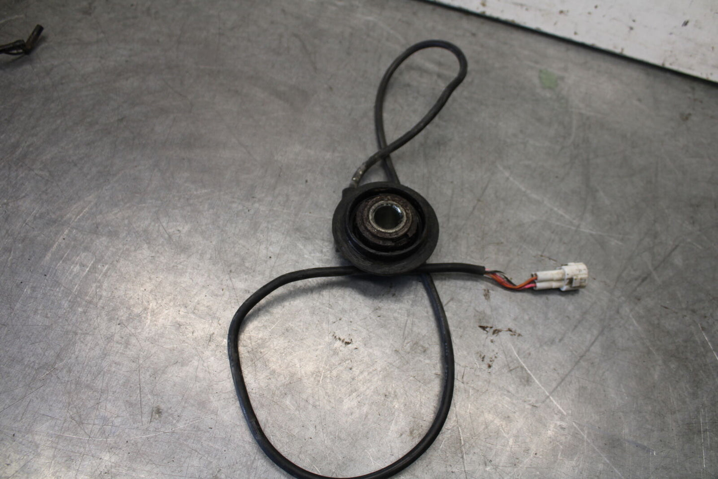 01-06 TRIUMPH TIGER 955I SPEEDOMETER DRIVE GEAR BB693