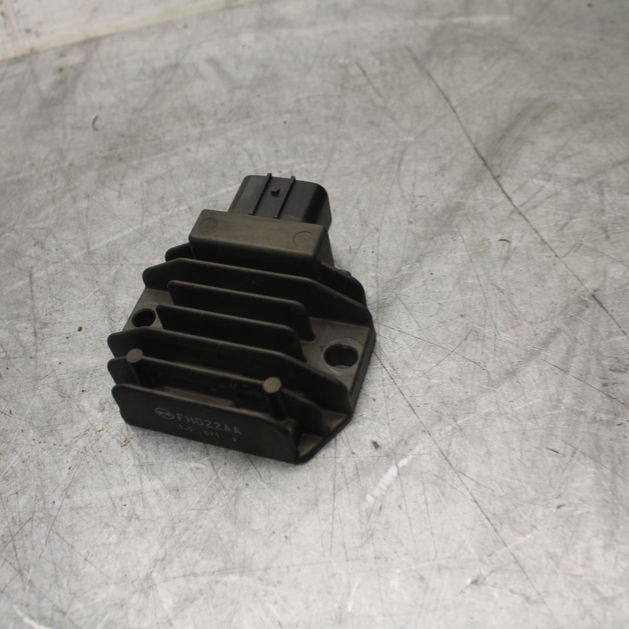 22 KTM 890 ADVENTURE RECTIFIER VOLTAGE REGULATOR BB514