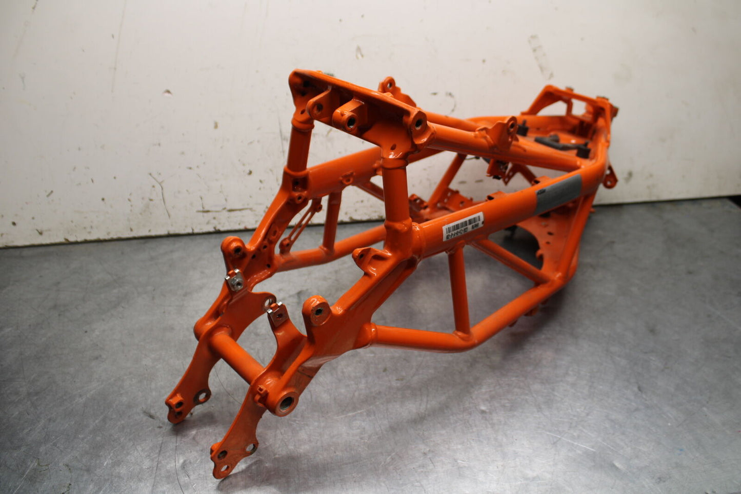 17-24 KTM 390 DUKE FRAME CHASSIS BB734