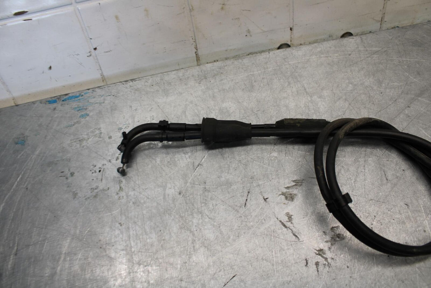 2006 Triumph Daytona 675 Triple THROTTLE CABLES LINES BB434