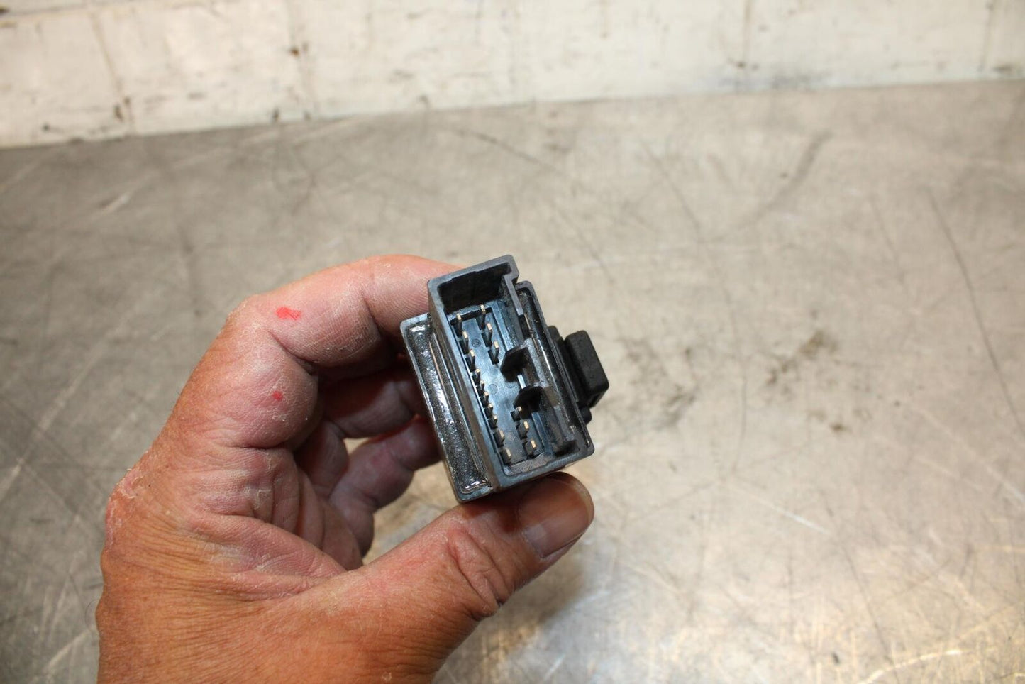 2007 Yamaha YZF R6 RELAY ASSEMBLY FUSE BOX 5VK-81950-40-00 BB522