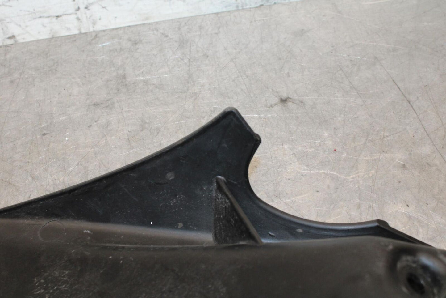 2016 Aprilia Tuono V4 1100 RR ABS REAR BACK WHEEL TIRE HUGGER FENDER 858782 BB53