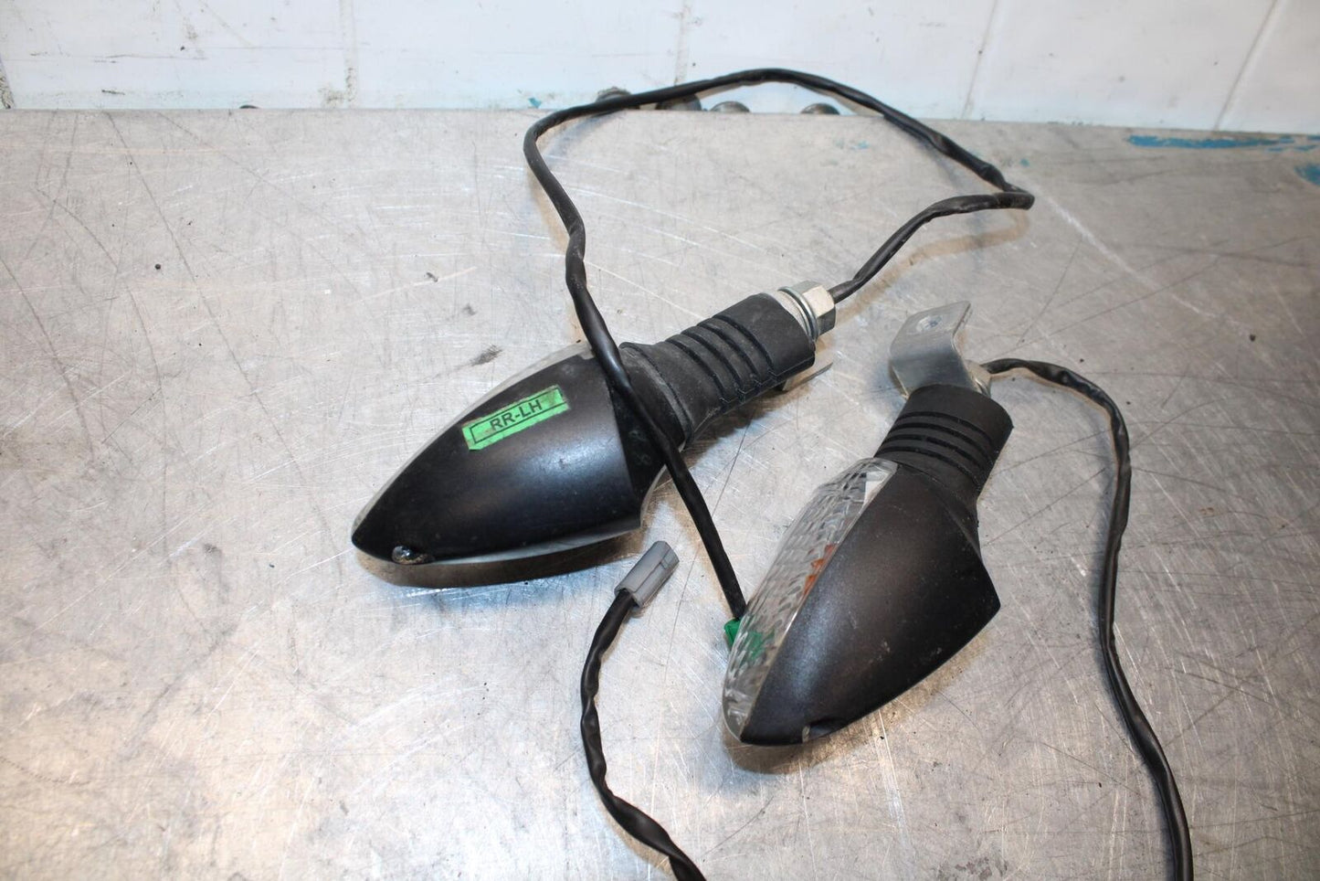 18 KTM RC 390 REAR LEFT RIGHT TURN SIGNALS LIGHT INDICATORS BB442