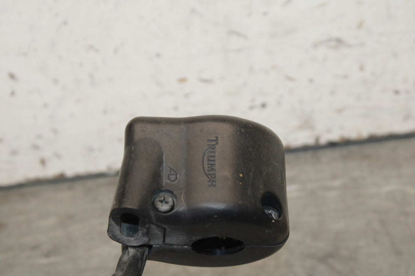 01-06 TRIUMPH TIGER 955I RIGHT CLIP ON HANDLE KILL OFF START SWITCH BB693