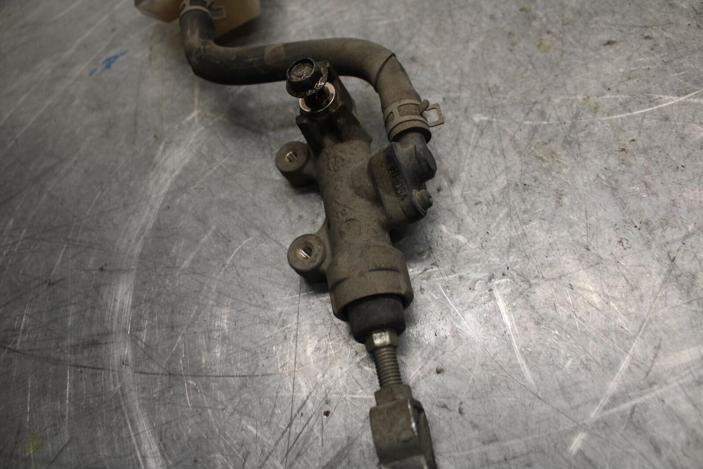 1998 Suzuki TL1000S REAR BACK BRAKE MASTER CYLINDER W RESERVOIR BB508