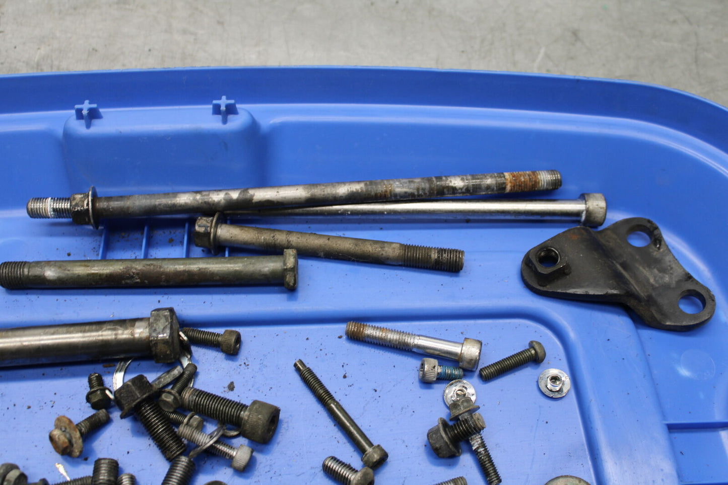 99-00 YAMAHA V STAR 1100 MOUNTING BOLTS HARDWARE MOTOR SCREWS BB711
