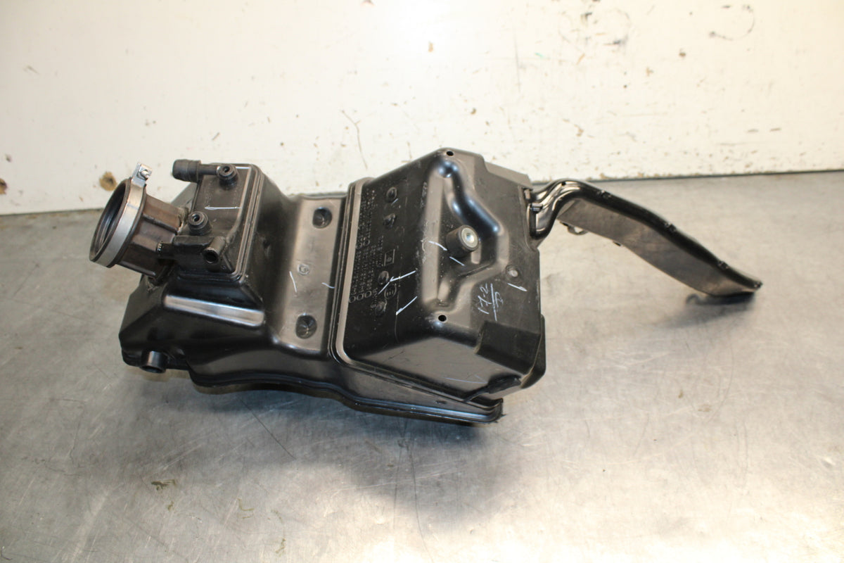 17-24 KTM 390 DUKE AIRBOX AIR INTAKE FILTER BOX BB734