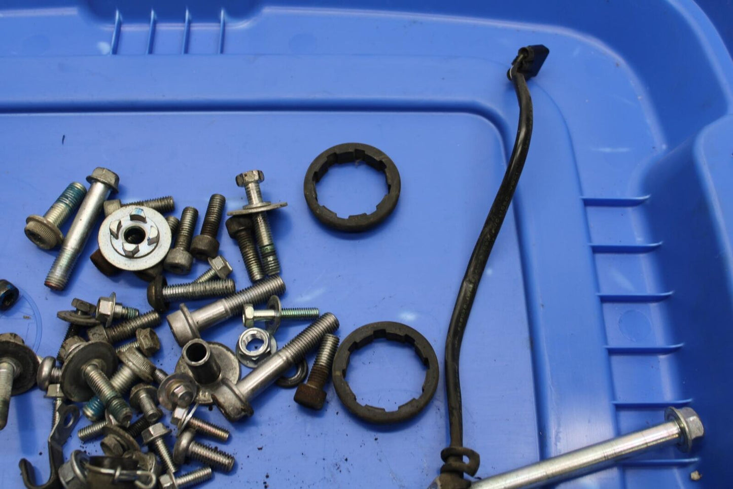 2008 Suzuki GSXR600 MISCELLANEOUS BOLTS HARDWARE MOTOR SCREWS BB593