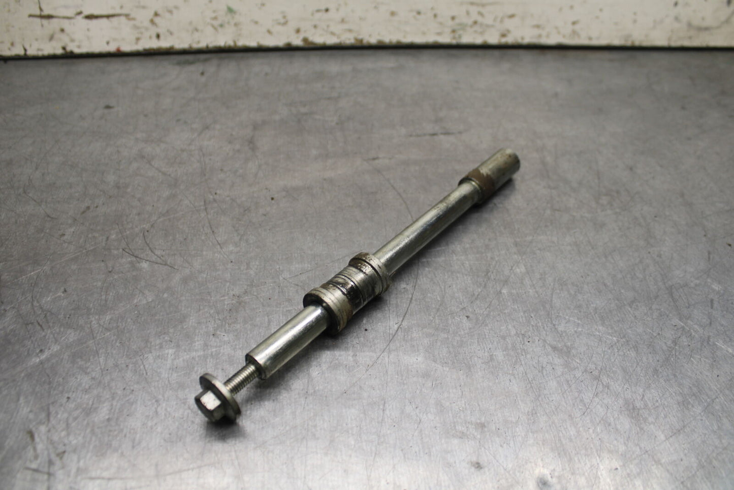 13-16 KTM 390 DUKE FRONT WHEEL RIM AXLE PIVOT BOLT BB748