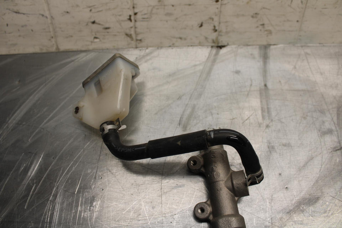 17-23 SUZUKI GSXR 250 GSX250RL8 REAR BRAKE MASTER CYLINDER W RESERVOIR BB490