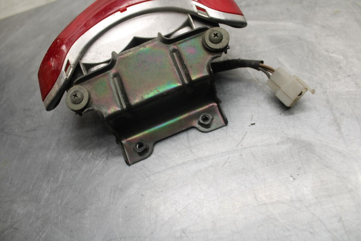1998 Suzuki TL1000S REAR TAIL TAILLIGHT BACK BRAKE LIGHT BB508