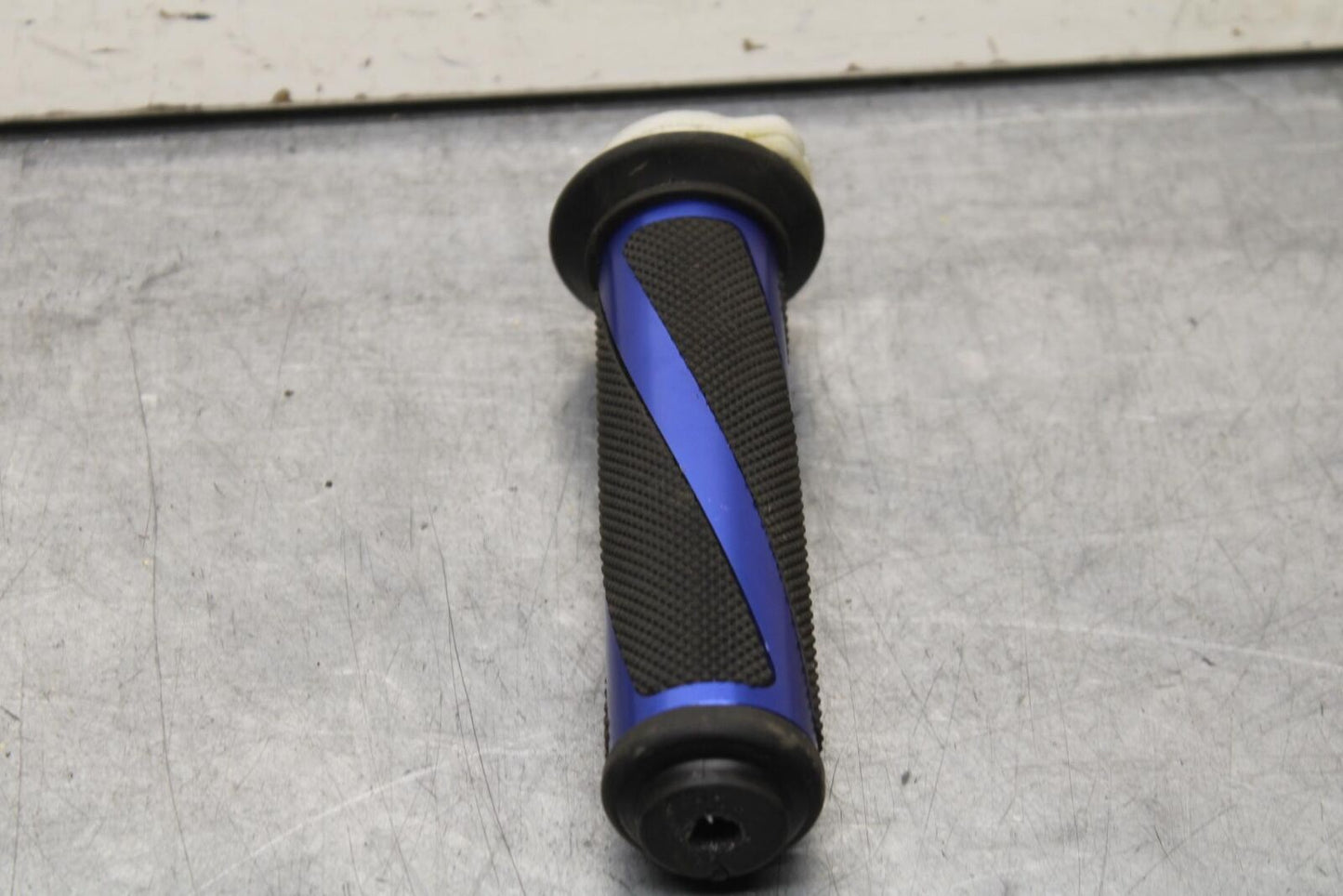 01-06 HONDA CBR600F4I RIGHT THROTTLE GRIP BB626