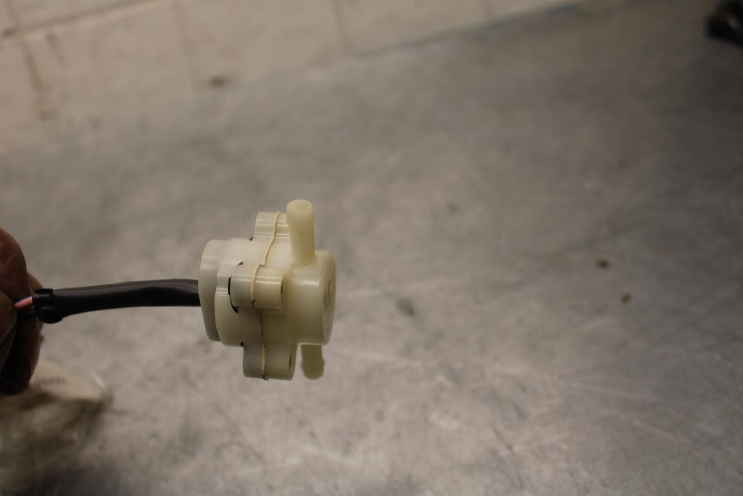 SUZUKI OIL LEVEL GAUGE SENSOR suzuki 16250-94710 bb39
