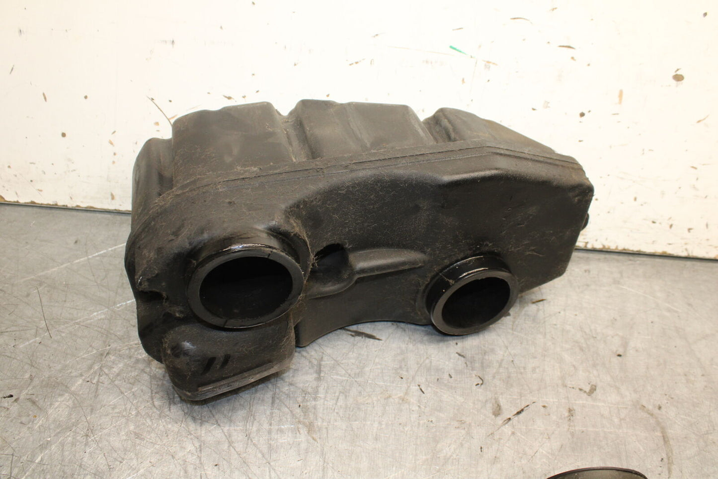 99-00 YAMAHA V STAR 1100 AIRBOX AIR INTAKE FILTER BOX BB711