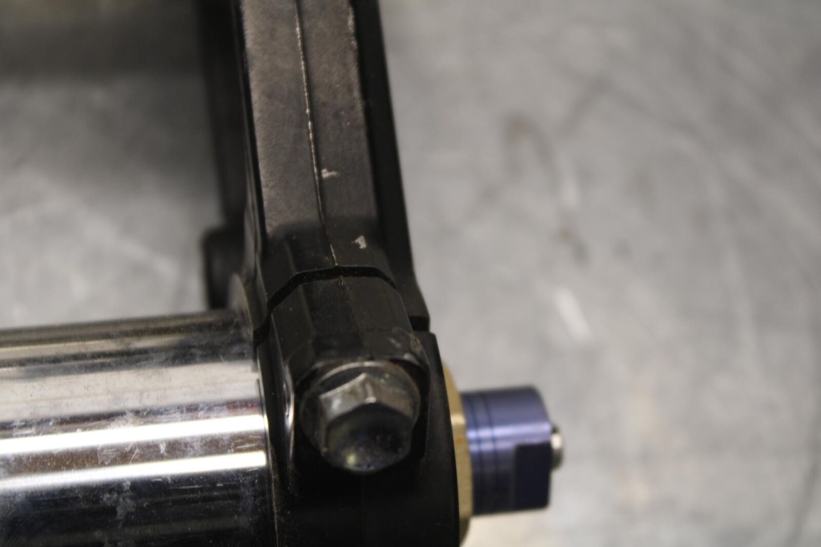 01-03 SUZUKI GSXR600/750 COMPLETE FRONT END FORKS SUSPENSION TRIPLE TREE BB633