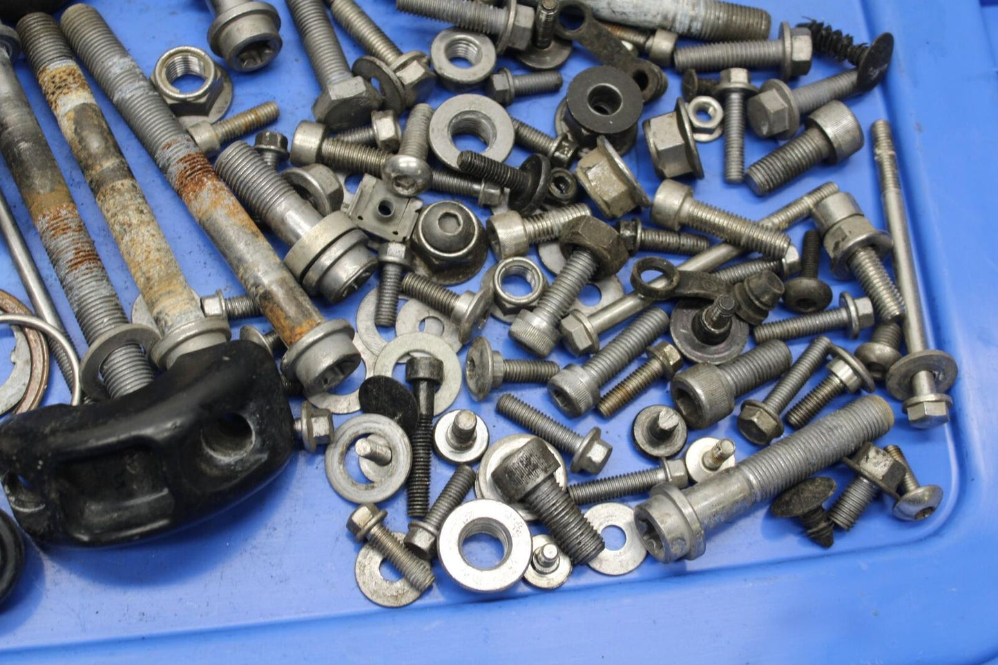 08-11 TRIUMPH SPEED TRIPLE LEFTOVER MOUNTING BOLTS HARDWARE MOTOR SCREWS BB102