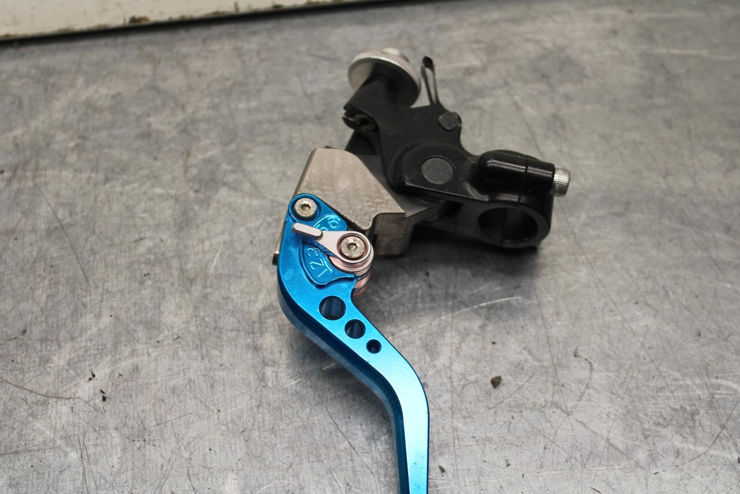 09-12 KAWASAKI NINJA ZX6R CLUTCH PERCH MOUNT WITH LEVER BB617