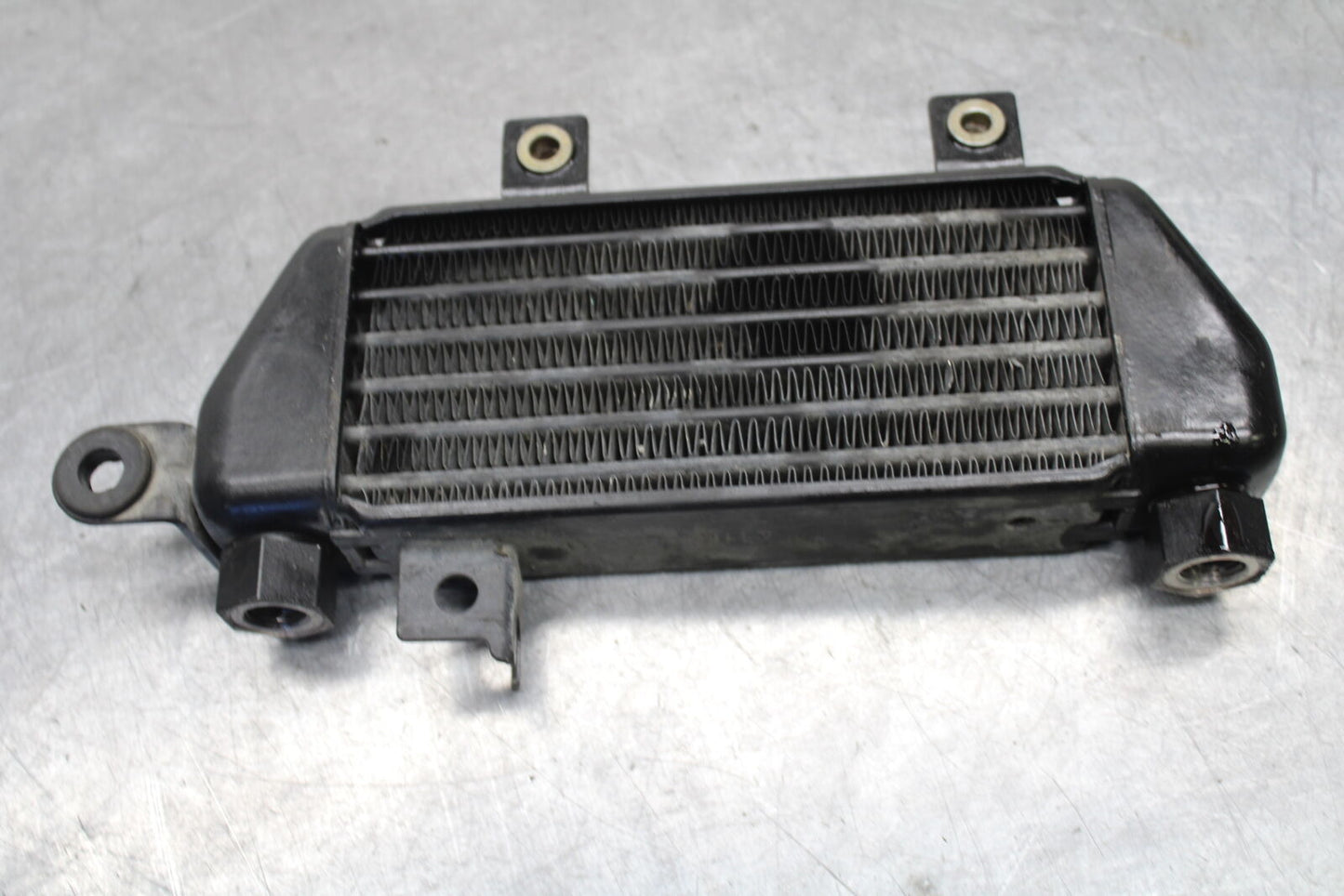 01-06 TRIUMPH TIGER 955I ENGINE MOTOR OIL COOLER BB693
