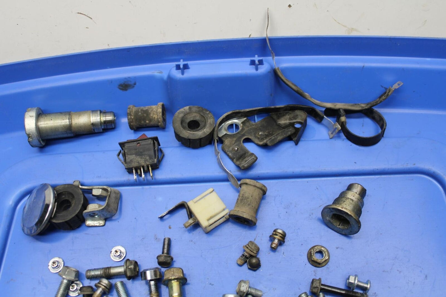 1985 Honda Shadow 500 VT500C MISCELLANEOUS BOLTS HARDWARE MOTOR SCREWS BB615
