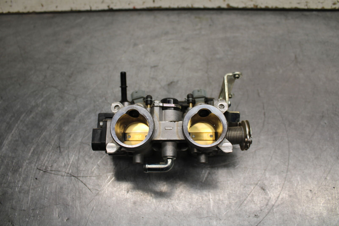 19-24 YAMAHA R3 MAIN FUEL INJECTORS / THROTTLE BODIES BB736