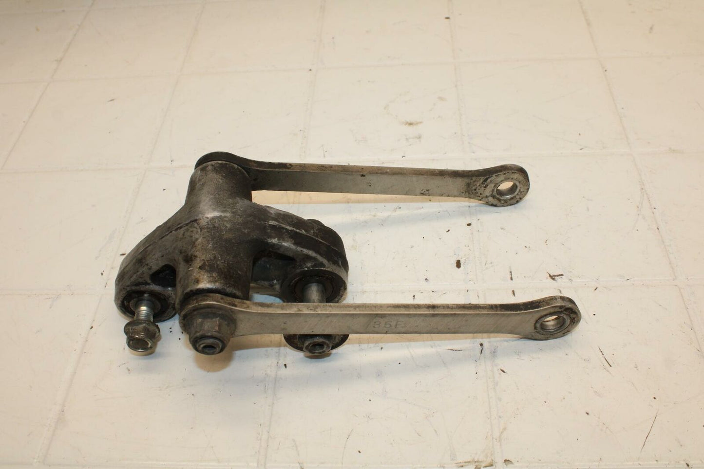 01-02 SUZUKI GSXR1000 REAR DOGBONE SHOCK LINKAGE LINK BB16