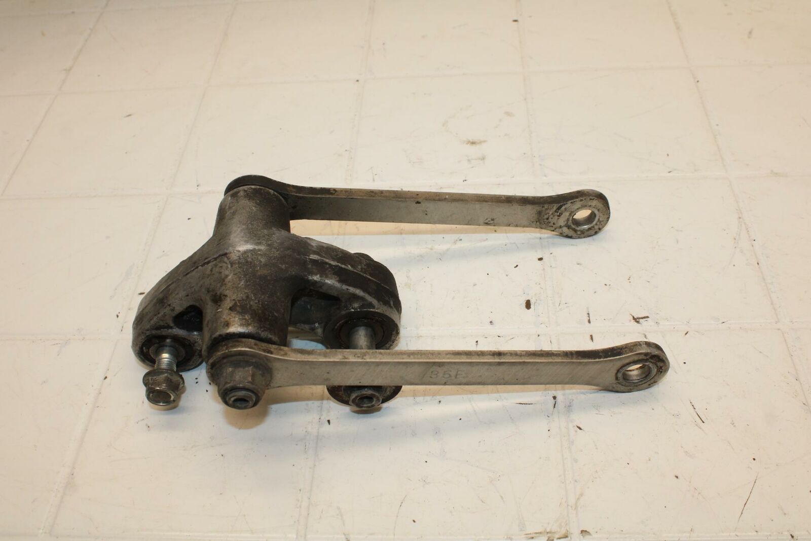 01-02 SUZUKI GSXR1000 REAR DOGBONE SHOCK LINKAGE LINK BB16