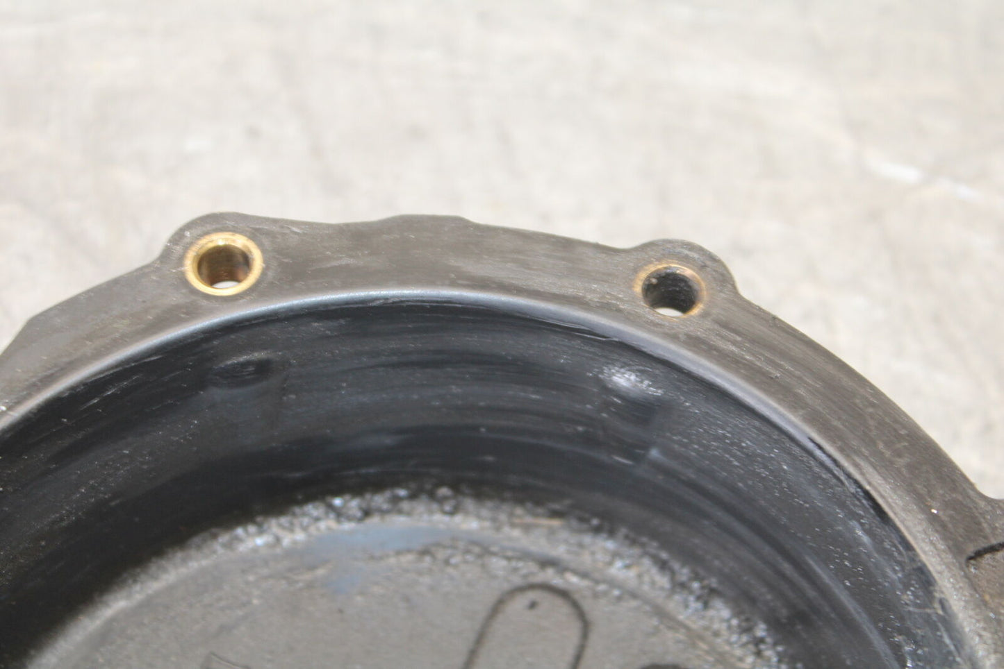 01-06 TRIUMPH TIGER 955I ENGINE SPROCKET COVER BB693
