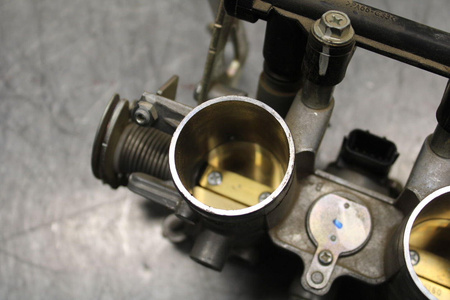 19-24 YAMAHA R3 MAIN FUEL INJECTORS / THROTTLE BODIES BB736