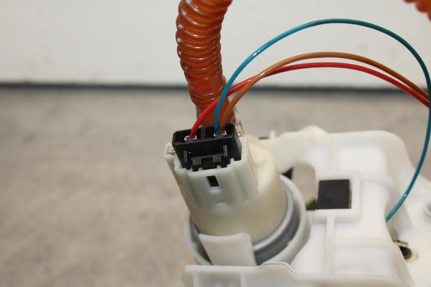 2016 BMW S1000R ABS FUEL PUMP GAS PETROL SENDER UNIT BB604