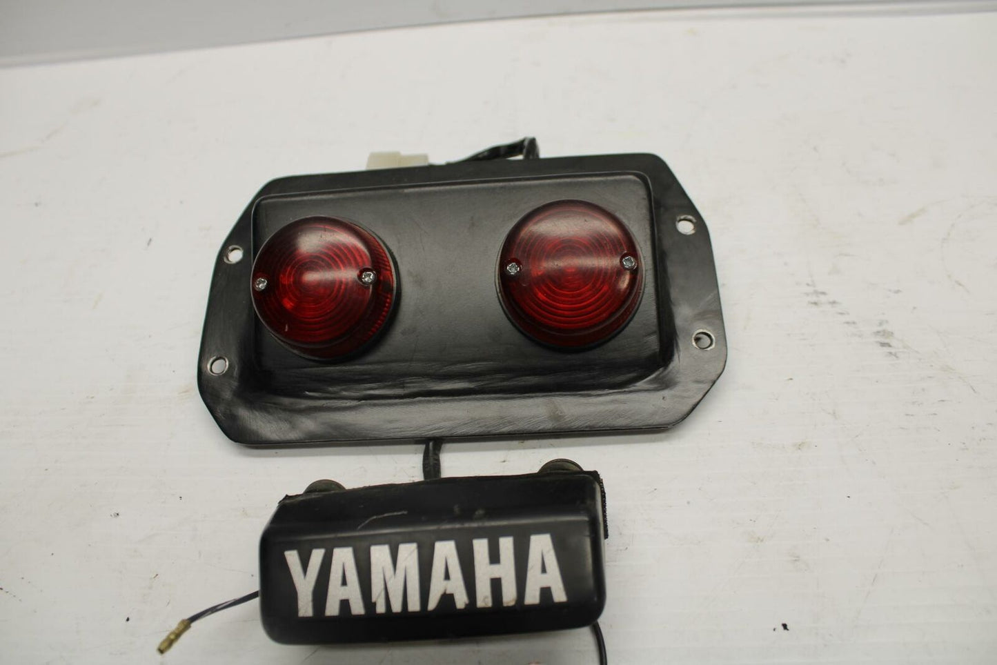96 YAMAHA YZF750R REAR TAIL TAILLIGHT BACK BRAKE LIGHT LICENCE PLATE BB237