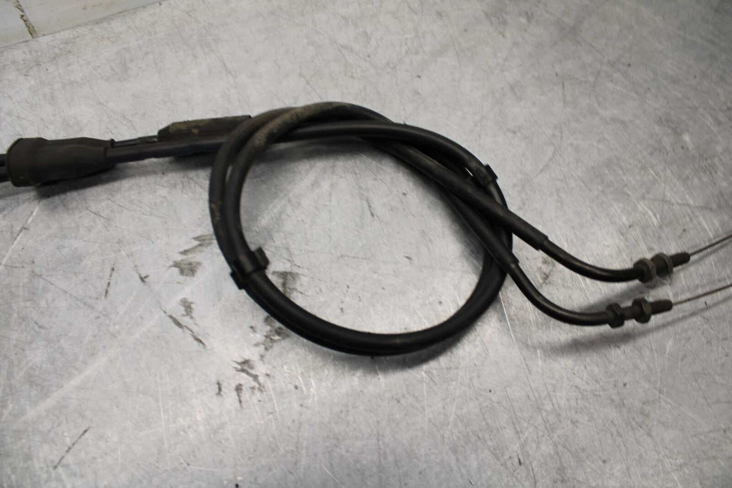 2006 Triumph Daytona 675 Triple THROTTLE CABLES LINES BB434
