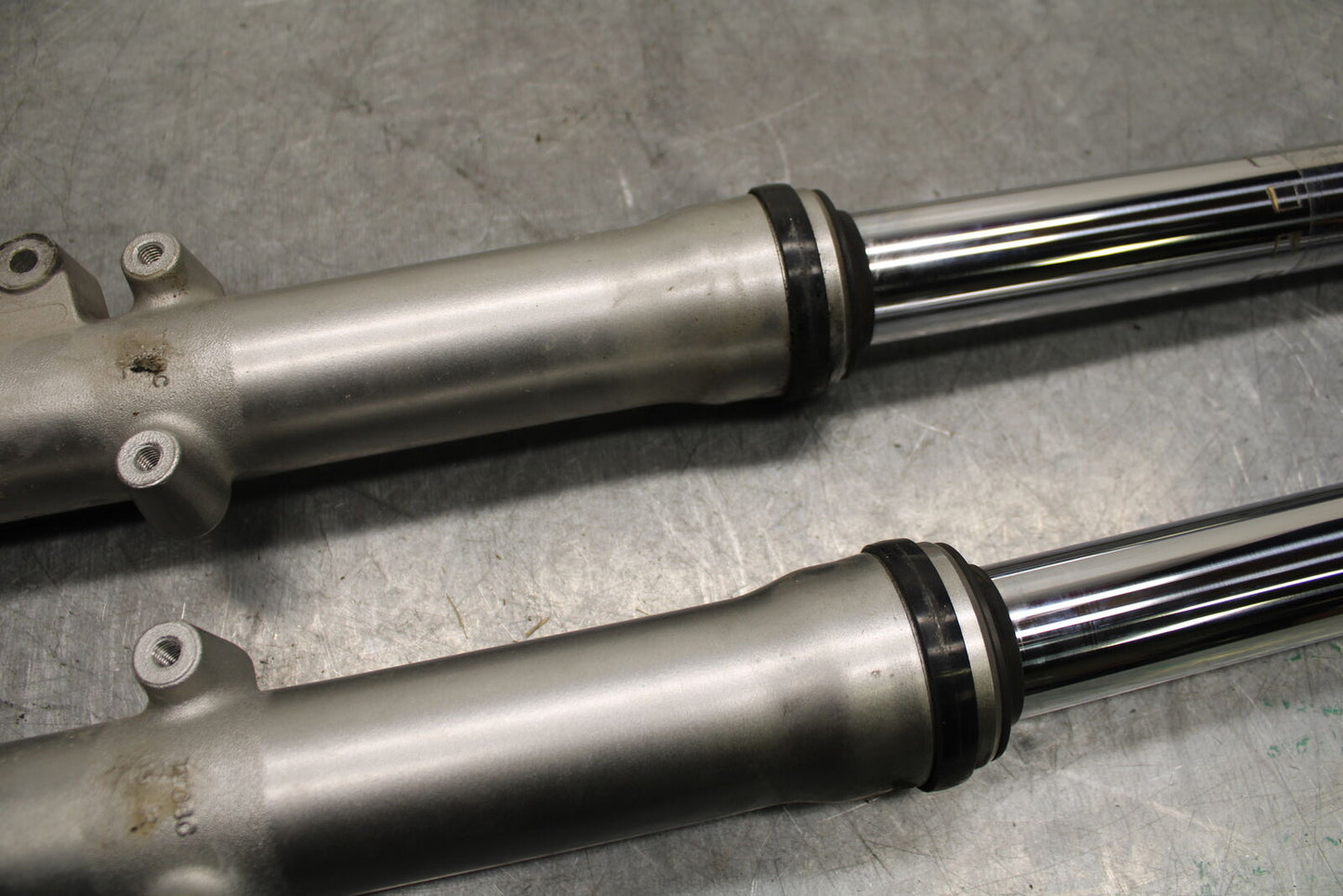 14-16 TRIUMPH AMERICA LT FRONT FORKS SHOCK SUSPENSION SET PAIR BB720