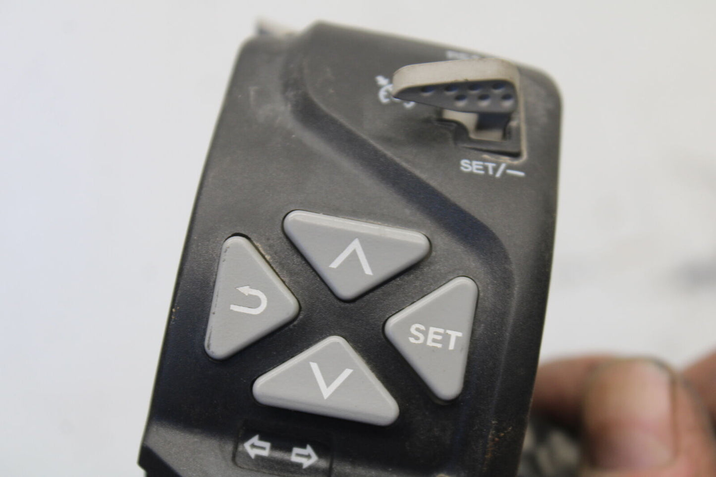 21-24 KTM 890 ADVENTURE R LEFT CLIP ON HANDLE HORN SIGNALS SWITCH SWITCHES BB723
