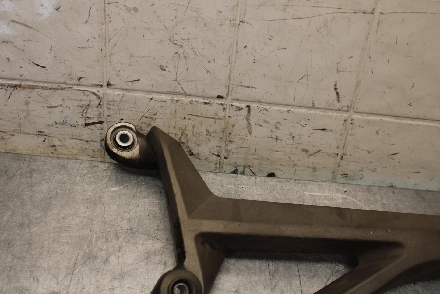 2008 Aprilia Shiver 750 SL750 LEFT REARSET REAR INCLUDING REAR PEG BB551