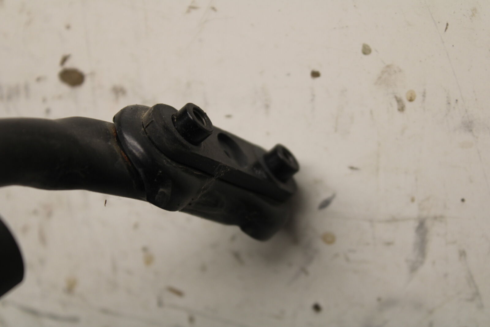 03-07 SUZUKI SV1000S UPPER FAIRING MIRROR GAUGES STAY BRACKET 94510-16G00 BB657